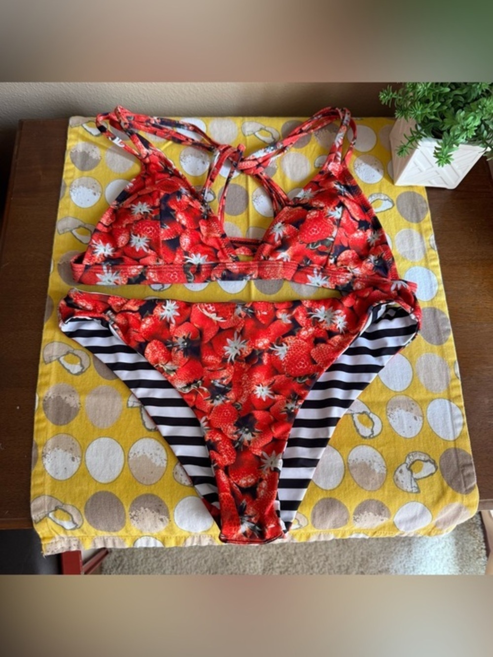 All over strawberry print crisscross reversible bikini set